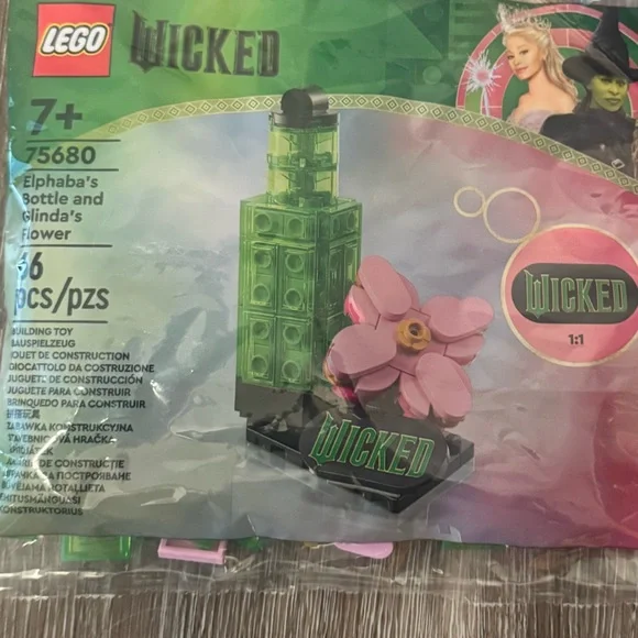 LEGO Wicked Elphaba's Bottle and Glinda's Flower Set - 66 pcs - Picture 2 of 3